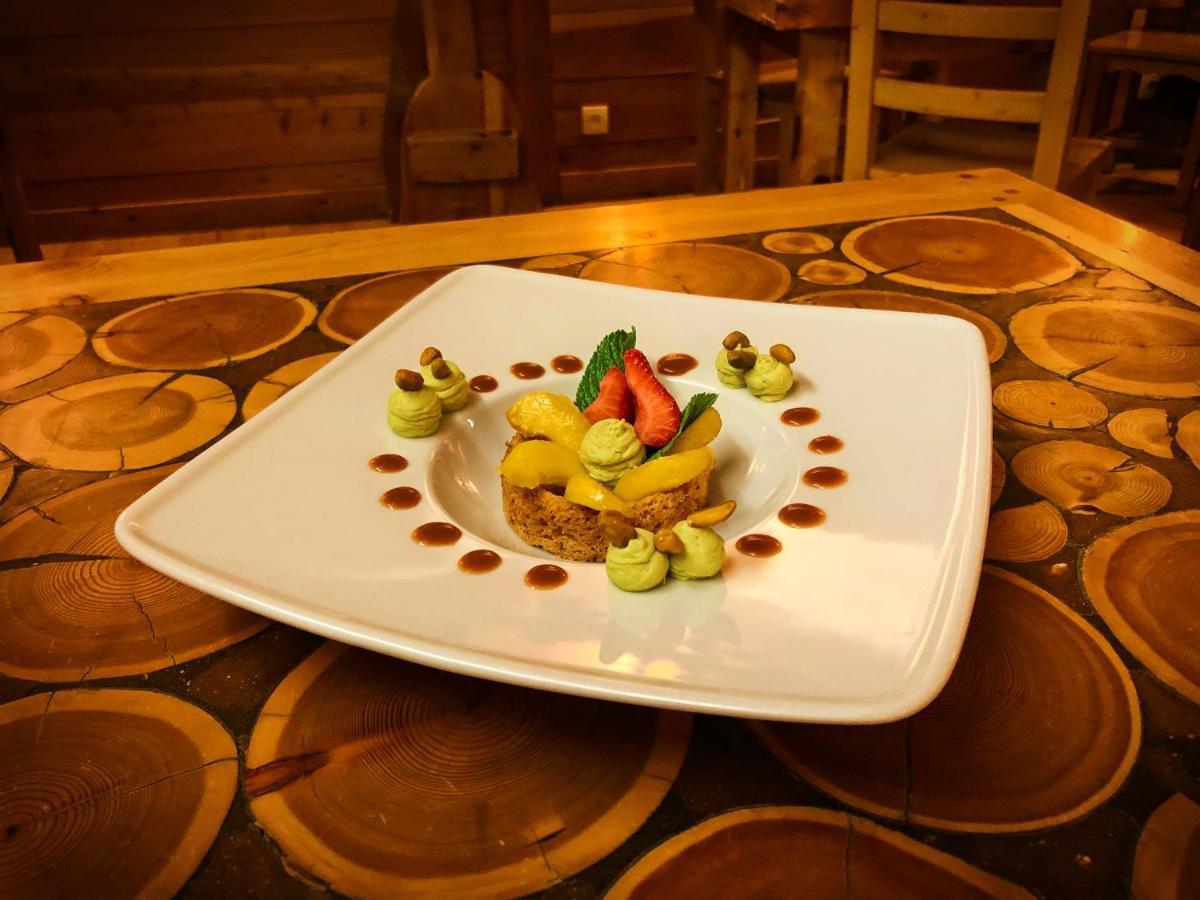Hotel & Spa La Ferme De L'Izoard Арвьё Экстерьер фото