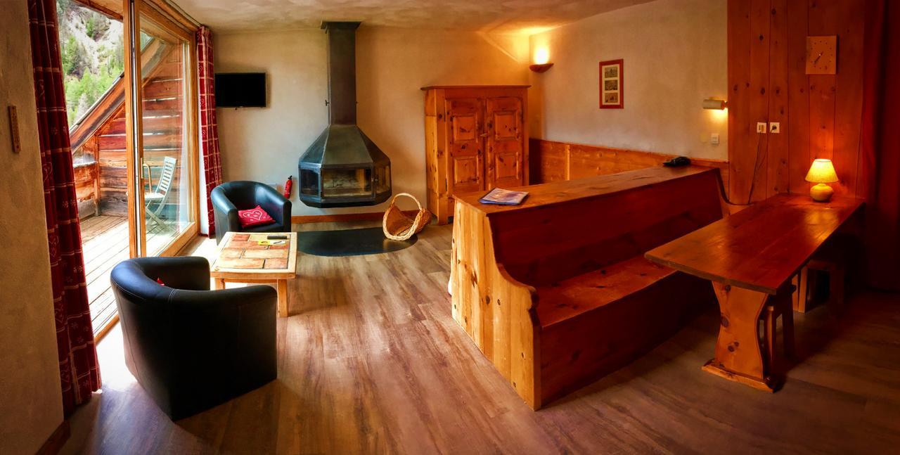 Hotel & Spa La Ferme De L'Izoard Арвьё Экстерьер фото